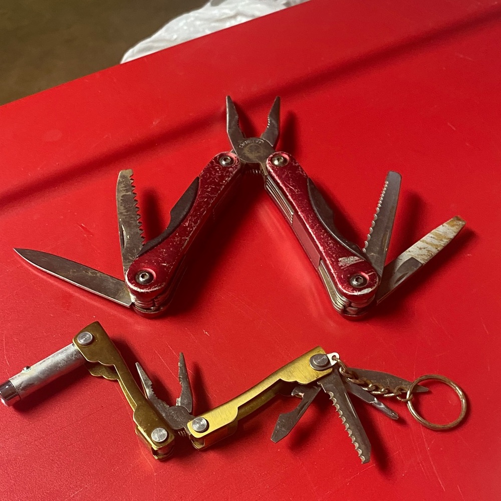 Red Multi-Tool with Pouch - Picture 2 of 2